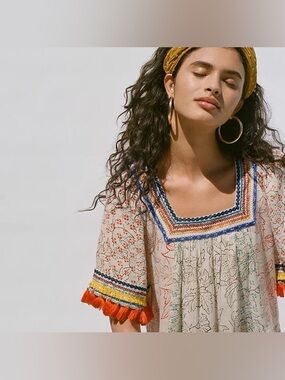 🪸Maeve by Anthropologie🪸 Cream Floral Embroidered Square-Neck Tunic. Size XS